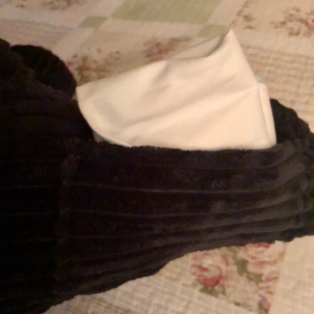 Nestl Reading Pillow for Sitting Up in any place.